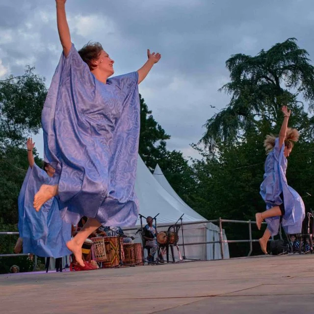 grand fenetra danseuse